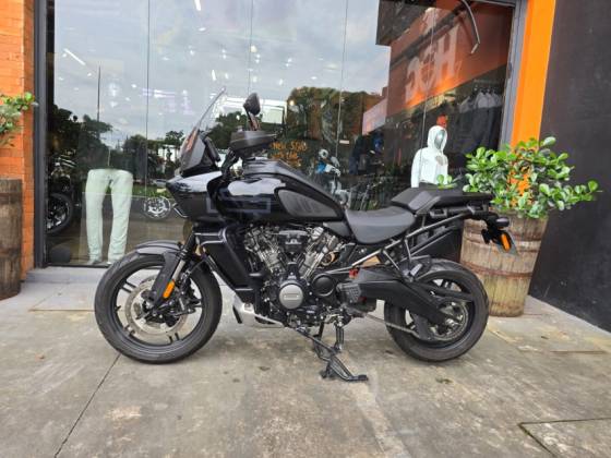 HARLEY-DAVIDSON PAN AMERICA 1250 S 